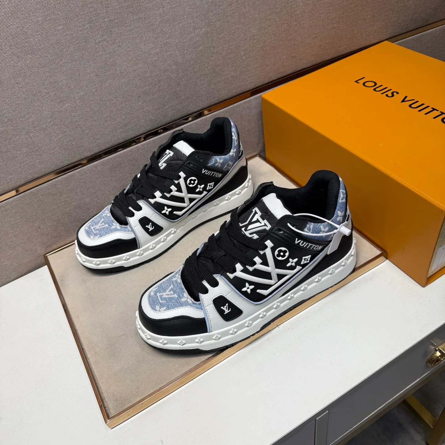 Men's men's shoes 💰pp620 [LV～] Men's casual shoes 2025z cabinet sales simultaneously 🔶Size: 38-44#️⃣ 🔷2 colors🔜The upper is made of multi-material splicing➕Mesh lining, comfortable and breathable, sole: original comfortable and wear-resistant outsole, ⚠️real thing📱photographed🎬real thing is better📢📢📢